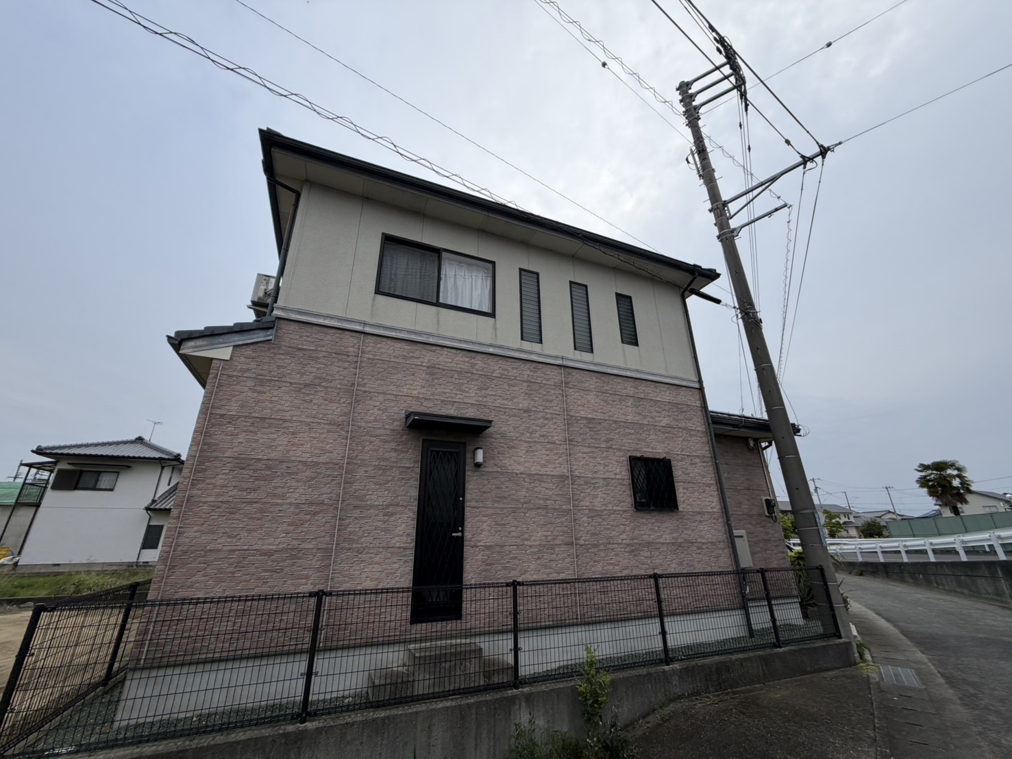 ベージュ系外壁の外壁塗装施工前